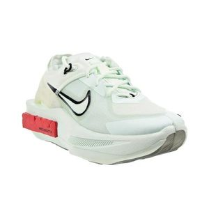 Nike women size 9 - Brand New